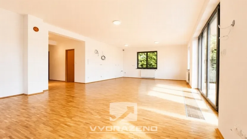 Prodej rodinného domu, Roztoky, 410 m2