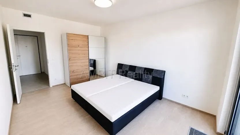 Pronájem bytu 2+kk, Praha - Modřany, Mezi vodami, 70 m2