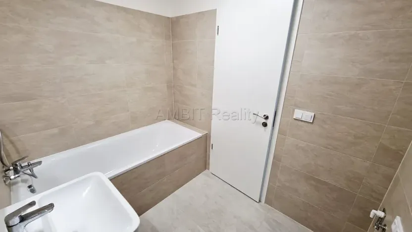 Pronájem bytu 2+kk, Praha - Modřany, Mezi vodami, 70 m2