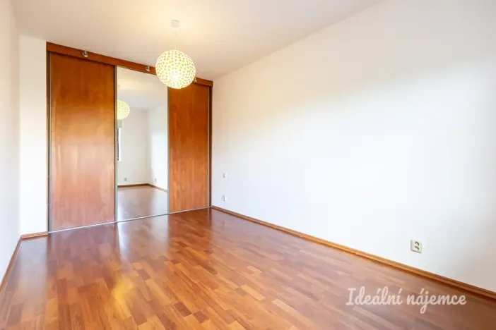 Pronájem bytu 2+kk, Praha - Bohnice, Ústavní, 55 m2