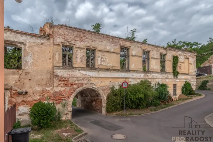 Prodej historického objektu, Tasovice, 1100 m2