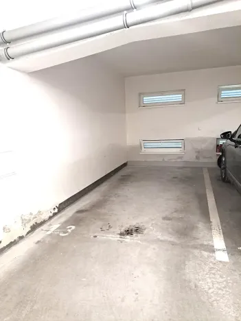 Pronájem garážového stání, Hradec Králové, Rybova, 10 m2