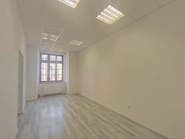 Pronájem kanceláře, Šumperk, Hlavní třída, 87 m2