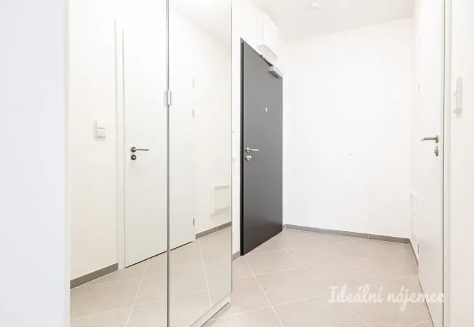Pronájem bytu 1+kk, Praha - Prosek, Čakovická, 27 m2