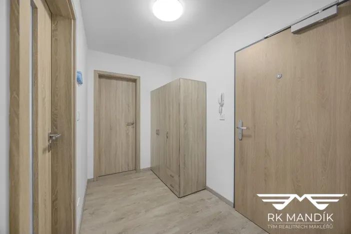 Prodej bytu 1+kk, Odolena Voda, Pod Sokolákem, 35 m2