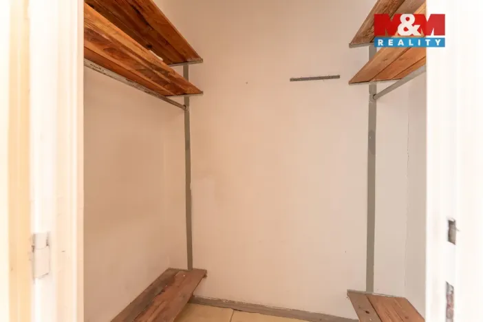 Prodej bytu 2+1, Desná - Desná II, Poštovní, 66 m2