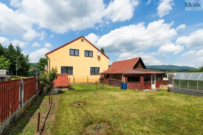 Prodej rodinného domu, Dubí - Drahůnky, B. Němcové, 210 m2