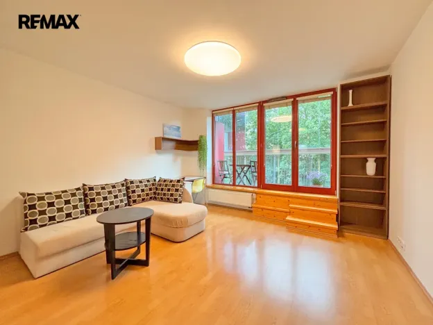 Pronájem bytu 1+kk, Praha - Záběhlice, Podle náhonu, 41 m2