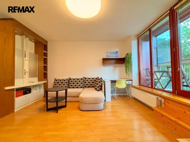 Pronájem bytu 1+kk, Praha - Záběhlice, Podle náhonu, 41 m2