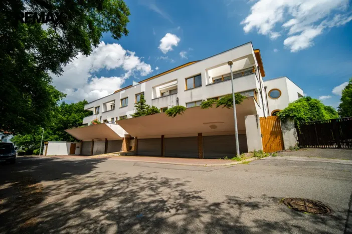 Prodej bytu 2+kk, Praha - Smíchov, Pod Hybšmankou, 53 m2