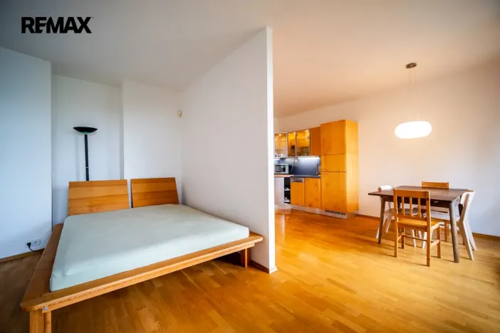 Prodej bytu 2+kk, Praha - Smíchov, Pod Hybšmankou, 53 m2