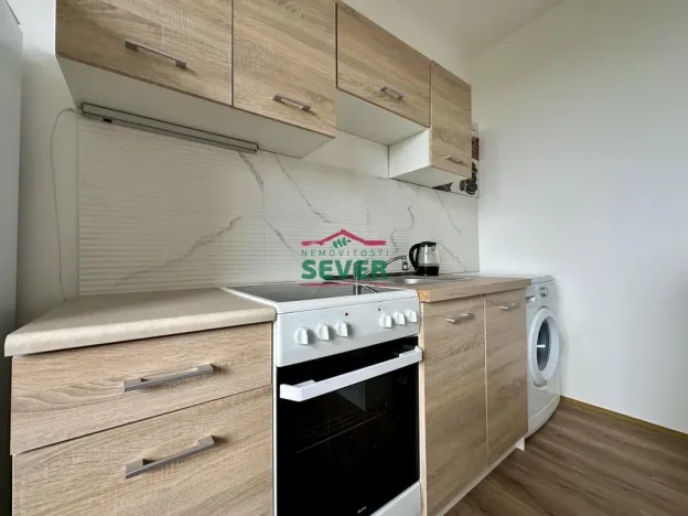 Prodej bytu 1+1, Krupka - Maršov, Karla Čapka, 36 m2