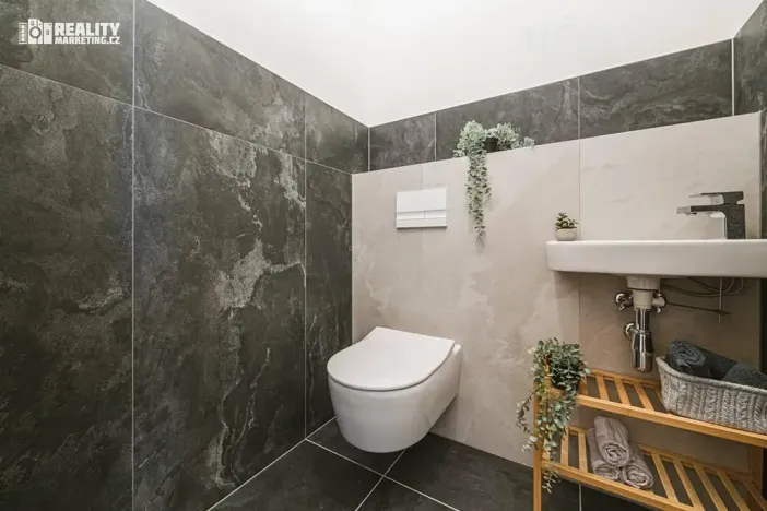 Pronájem bytu 3+kk, Brno, Komárovská, 71 m2