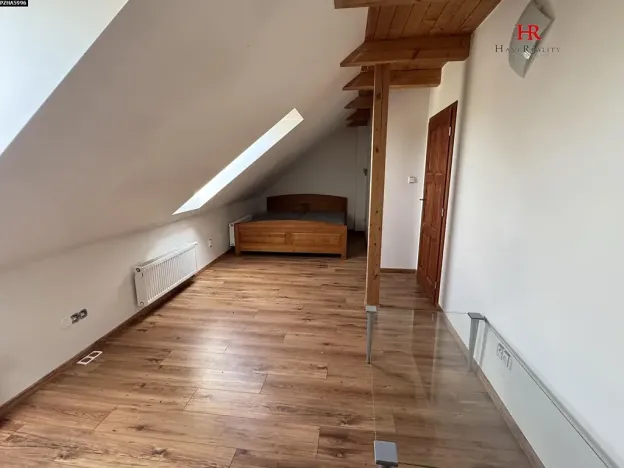 Pronájem rodinného domu, Načeradec, Zámecké náměstí, 170 m2