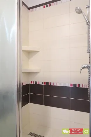 Pronájem bytu 1+kk, Praha - Karlín, Sokolovská, 37 m2