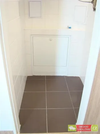 Pronájem bytu 1+kk, Praha - Karlín, Sokolovská, 37 m2