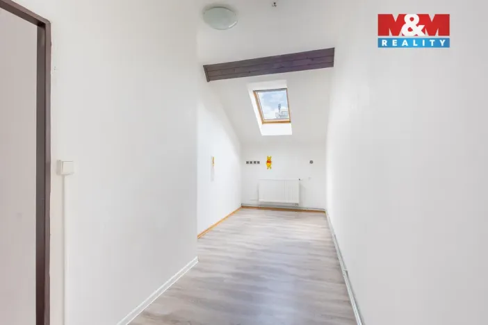 Pronájem bytu 3+kk, Nový Bor, Tržní náměstí, 92 m2