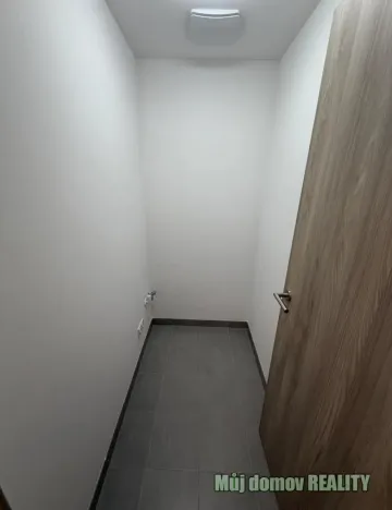 Pronájem bytu 2+kk, Praha - Letňany, 57 m2