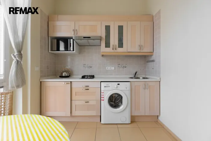 Prodej bytu 1+1, Karlovy Vary - Drahovice, Vítězná, 40 m2