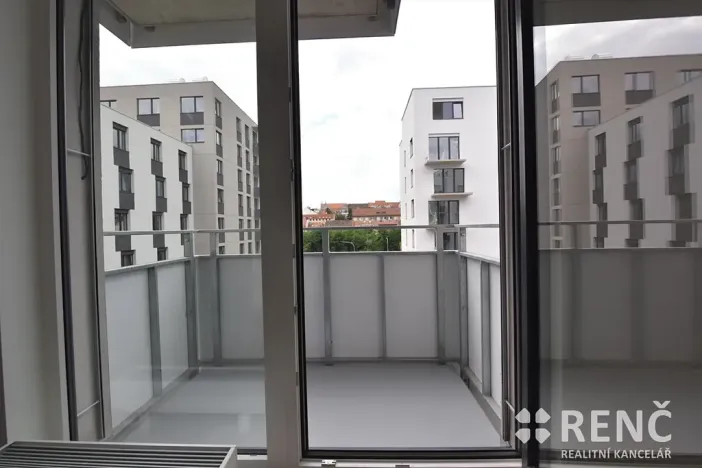 Pronájem bytu 1+kk, Brno, Reissigova, 42 m2
