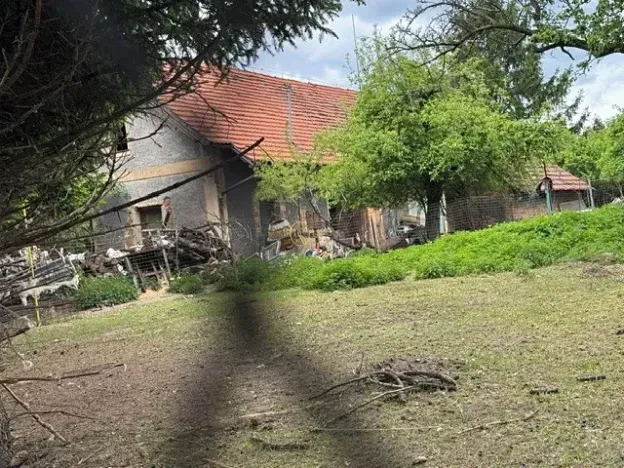 Dražba rodinného domu, Velký Chlumec, 385 m2