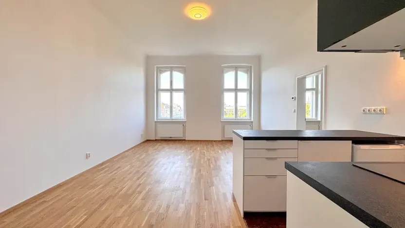 Pronájem bytu 2+kk, Brno, náměstí 28. října, 73 m2