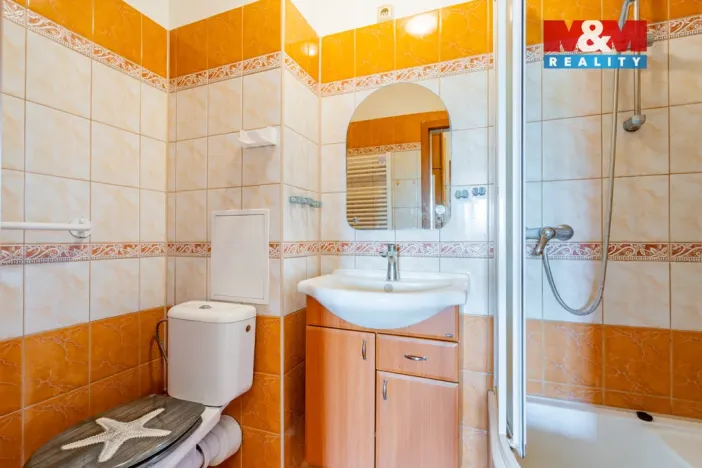 Prodej bytu 4+1, Větřní, Frymburská, 70 m2