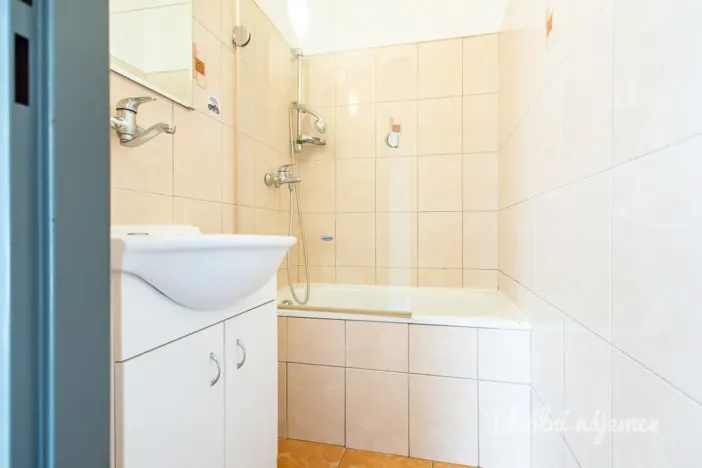 Pronájem bytu 2+kk, České Budějovice - České Budějovice 7, Papírenská, 38 m2