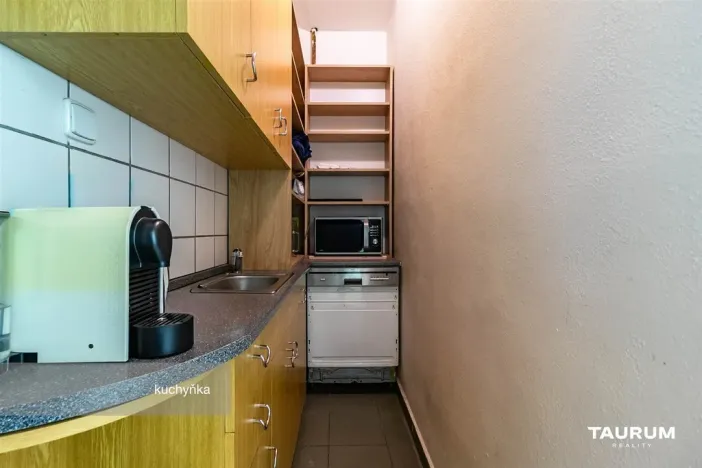 Pronájem kanceláře, Plzeň - Jižní Předměstí, Harantova, 105 m2