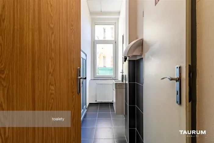 Pronájem kanceláře, Plzeň - Jižní Předměstí, Harantova, 105 m2