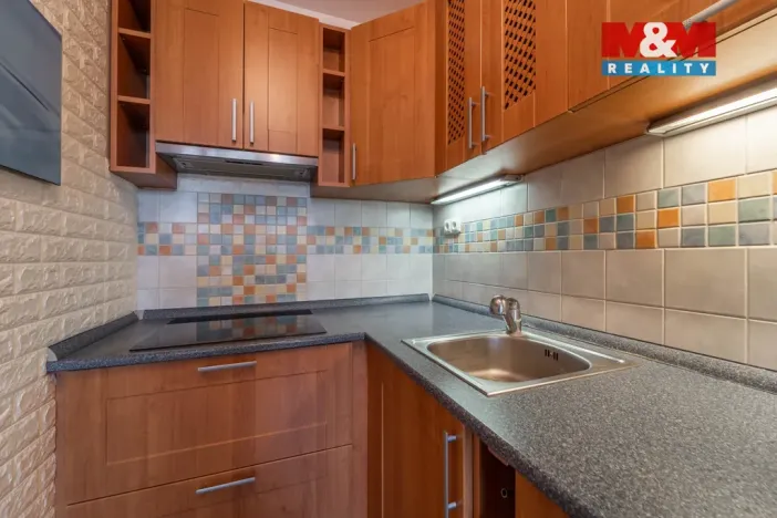 Prodej bytu 3+1, Praha - Horní Počernice, Mezilesí, 75 m2