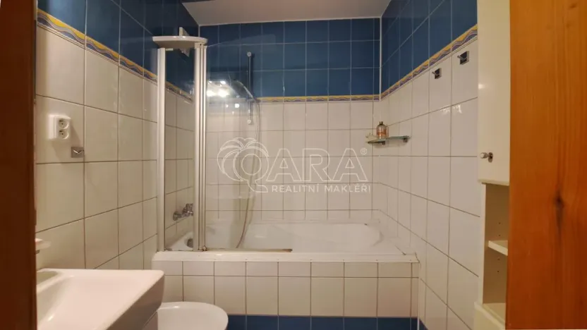 Pronájem bytu 3+1, Praha - Kobylisy, Pohnertova, 70 m2