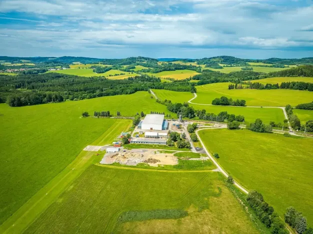 Prodej komerčního pozemku, Omlenice, 2175 m2