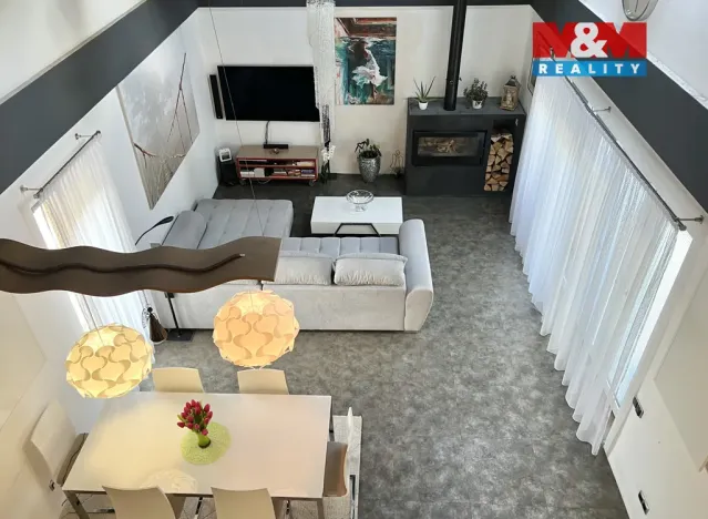 Prodej rodinného domu, Knovíz, 214 m2