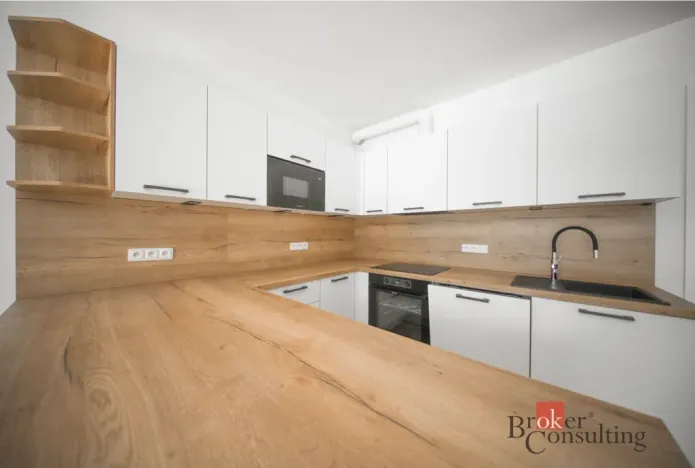 Pronájem bytu 1+kk, Jablonec nad Nisou - Rýnovice, Jezdecká, 35 m2