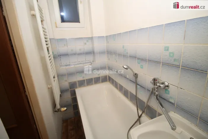Pronájem bytu 2+1, Karlovy Vary - Rybáře, Lad. Koubka, 60 m2