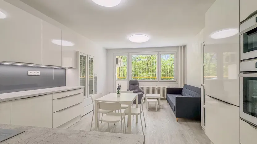 Pronájem bytu 2+kk, Praha - Hlubočepy, Gabinova, 47 m2