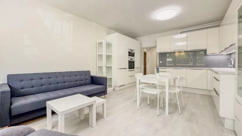 Pronájem bytu 2+kk, Praha - Hlubočepy, Gabinova, 47 m2