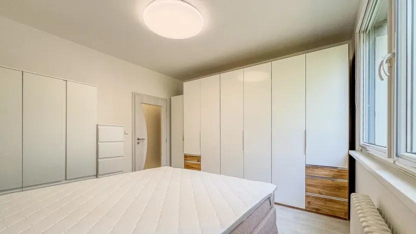 Pronájem bytu 2+kk, Praha - Hlubočepy, Gabinova, 47 m2