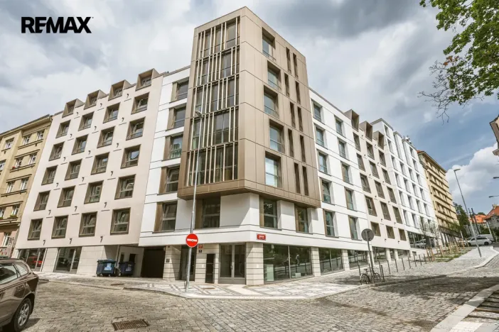 Pronájem bytu 1+kk, Praha - Vršovice, Krymská, 26 m2