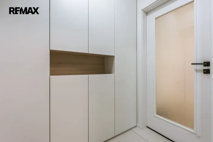 Pronájem bytu 1+kk, Praha - Vršovice, Krymská, 26 m2