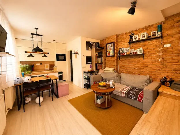 Prodej bytu 3+kk, Zlín, Bratří Sousedíků, 63 m2