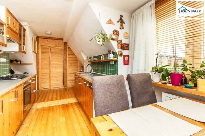 Prodej bytu 3+1, Cheb, Spálená, 67 m2