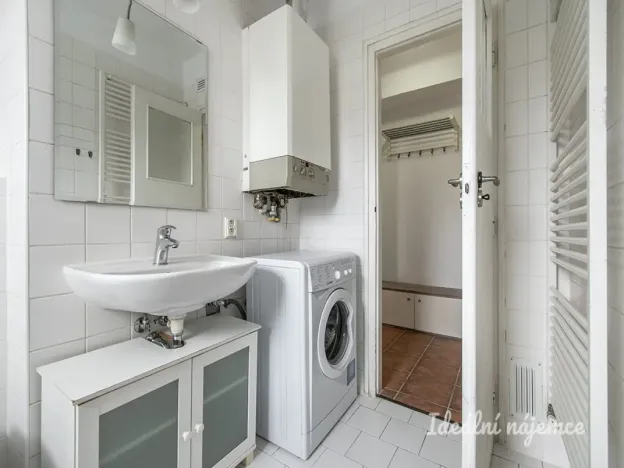 Pronájem bytu 2+1, Praha, Konopišťská, 54 m2
