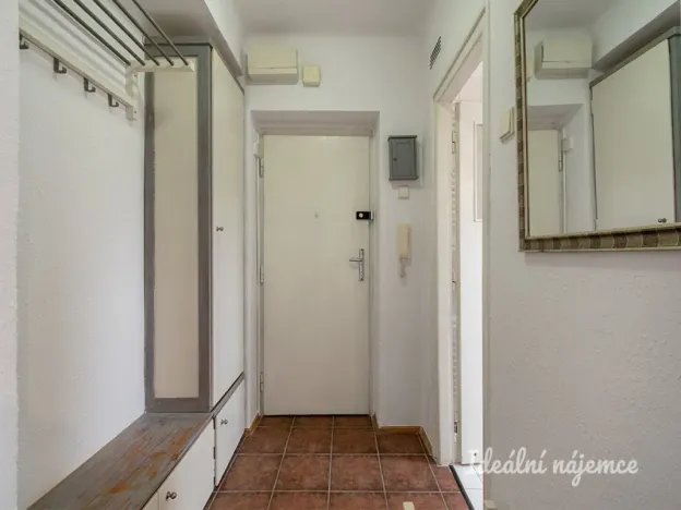 Pronájem bytu 2+1, Praha, Konopišťská, 54 m2