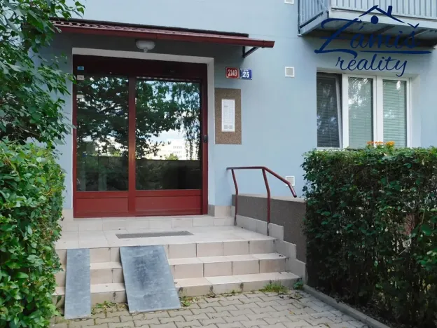 Pronájem bytu 2+1, Kladno, Litevská, 62 m2
