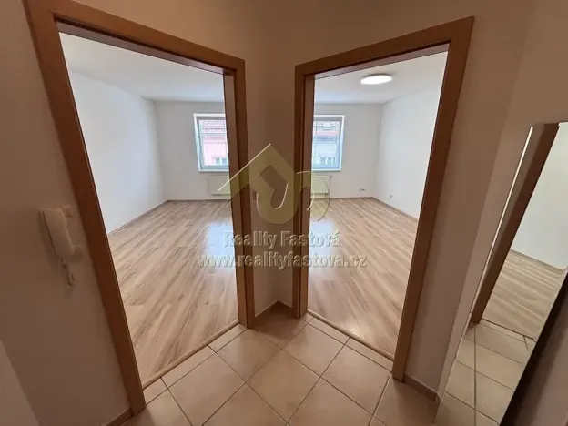 Pronájem bytu 2+kk, Plzeň, Plzenecká, 42 m2