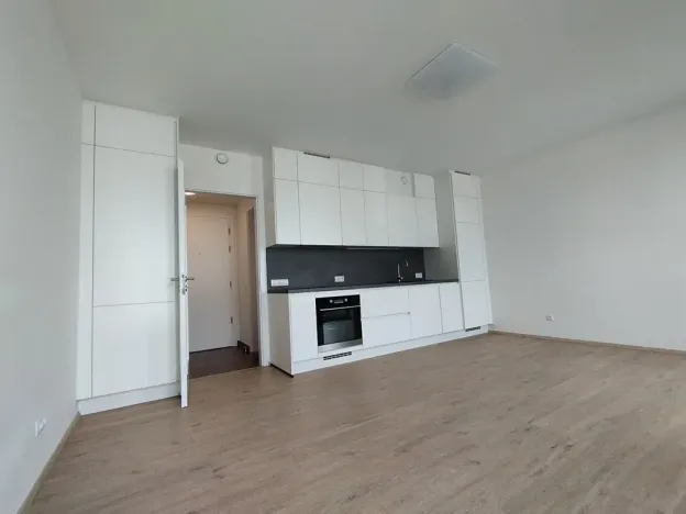 Pronájem bytu 1+kk, Praha - Dolní Chabry, Ústecká, 34 m2