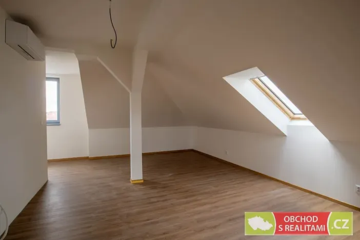 Pronájem kanceláře, Říčany, 17. listopadu, 61 m2