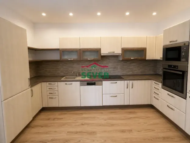 Prodej rodinného domu, Libčeves - Sinutec, 320 m2